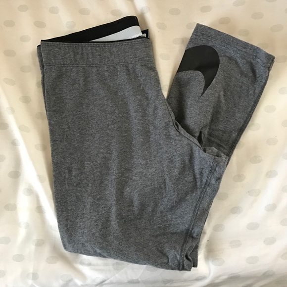 Nike Pants - 💕Nike Logo Dark Gray Leggings💕